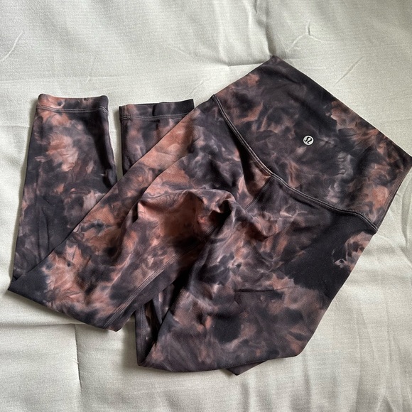 lululemon athletica Pants - LULULEMON 3/4 leggings